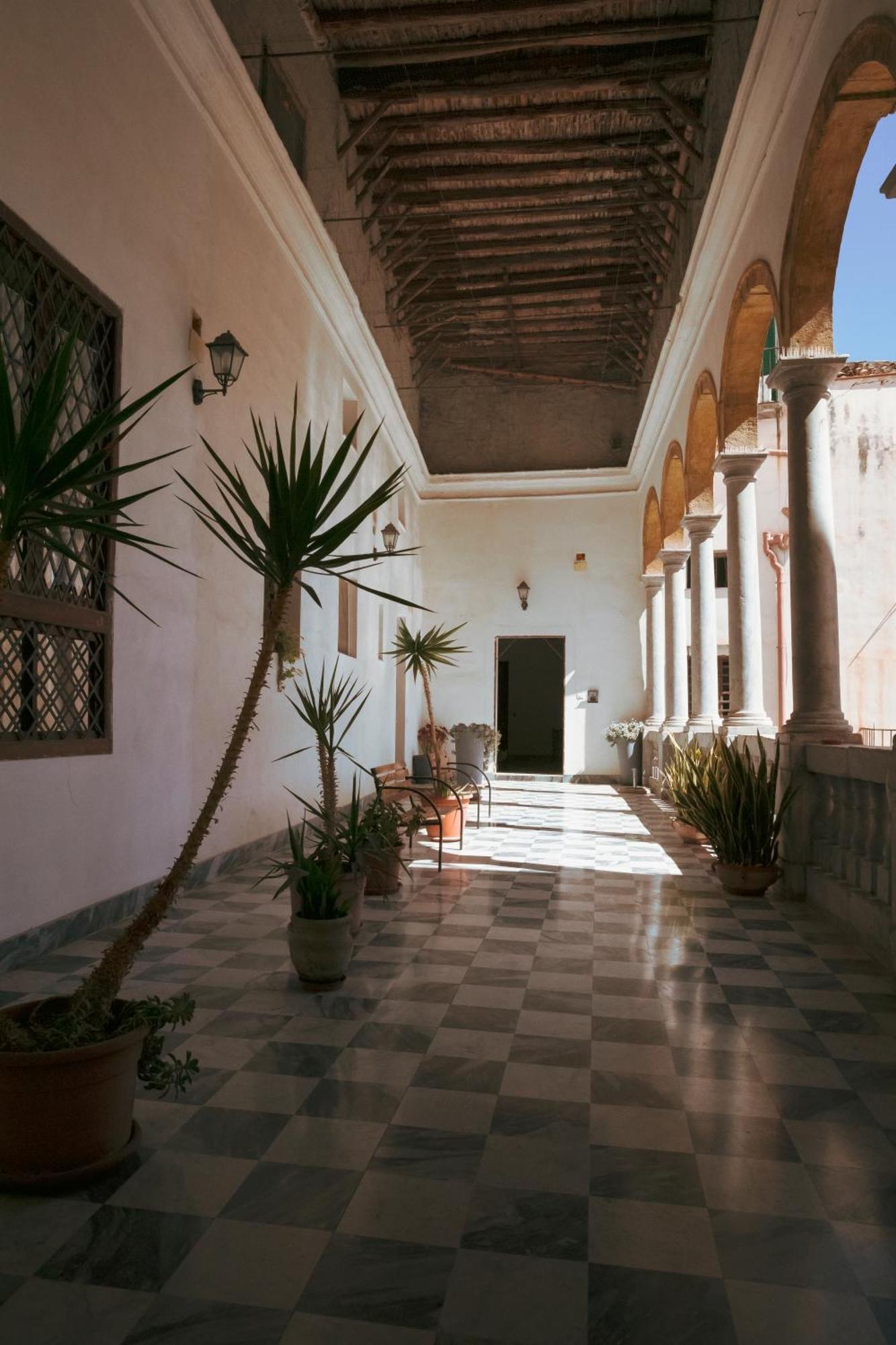 B&B Palazzo Corvino Παλέρμο Εξωτερικό φωτογραφία