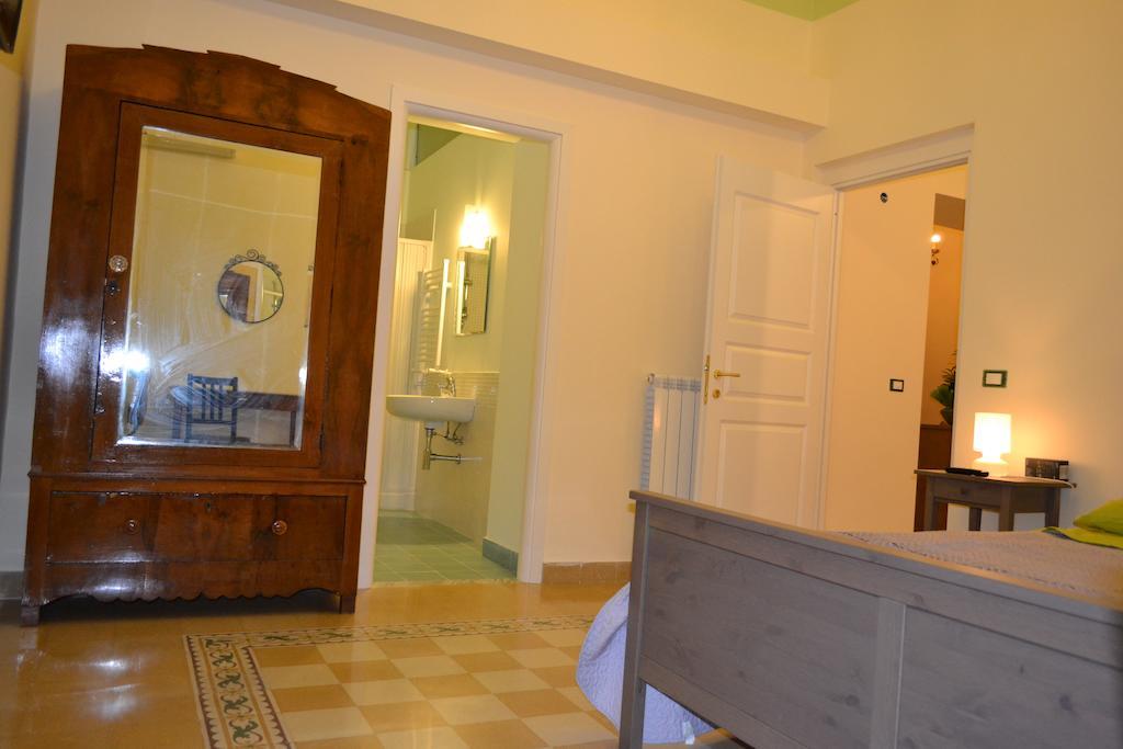 B&B Palazzo Corvino Παλέρμο Εξωτερικό φωτογραφία