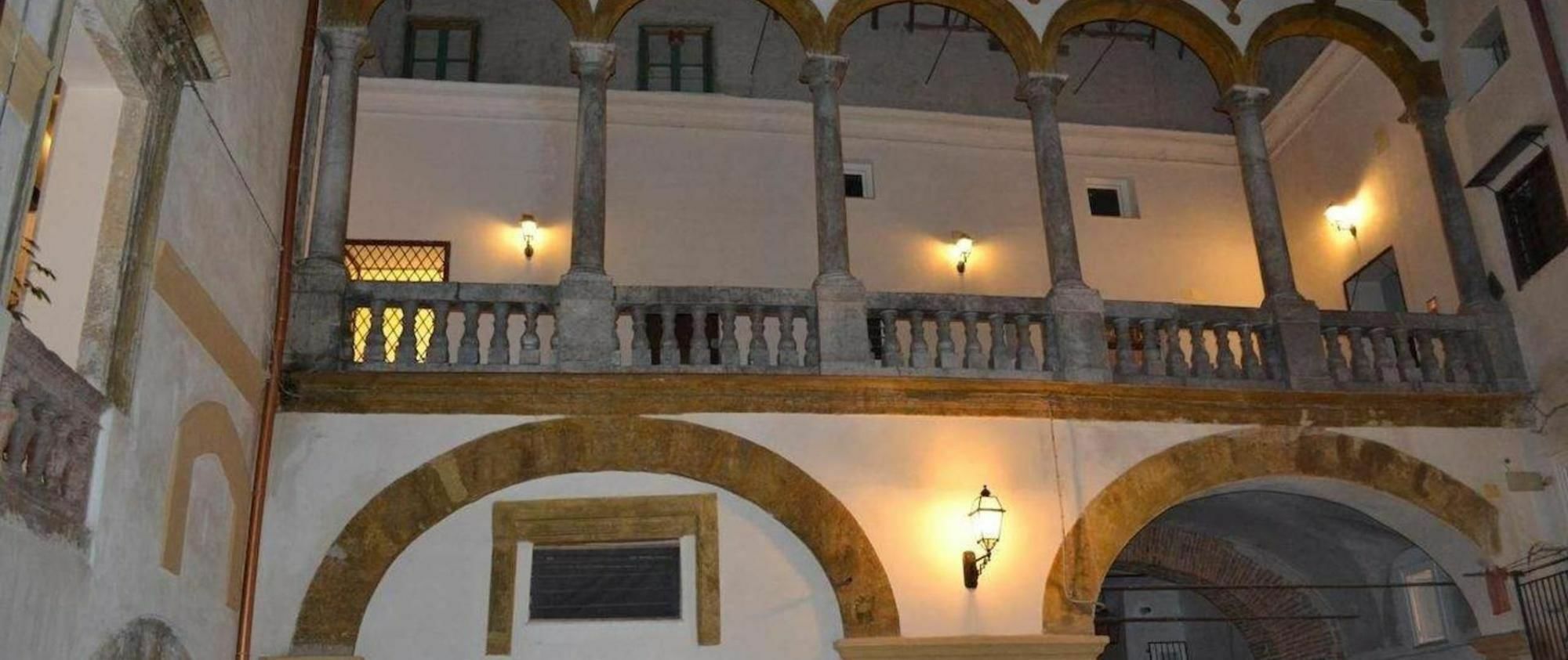 B&B Palazzo Corvino Παλέρμο Εξωτερικό φωτογραφία